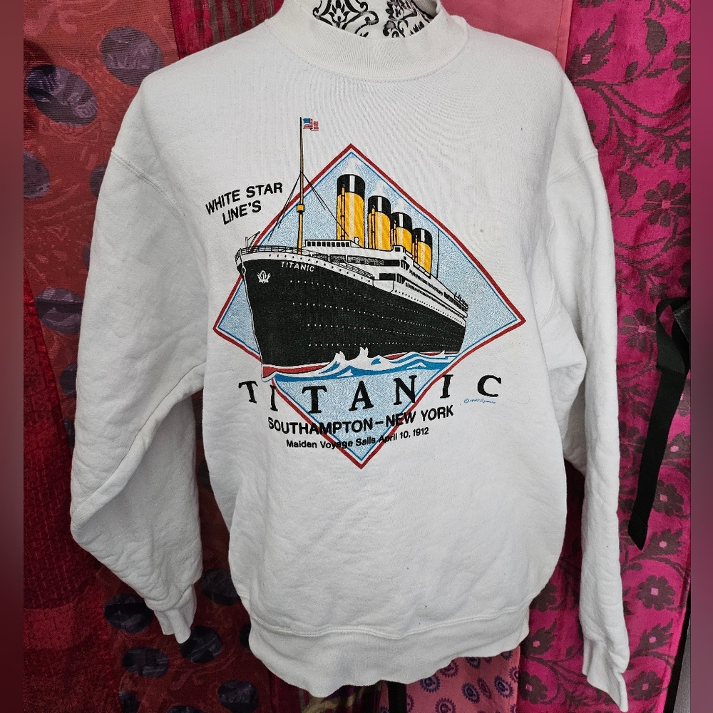 Titanic sweatshirt